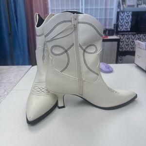 Off white boots